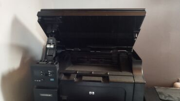 Masaüstü kompüterlər və iş stansiyaları: HP LaserJet M1132 MFP lazer printeri, ofis və ev istifadəsi üçün