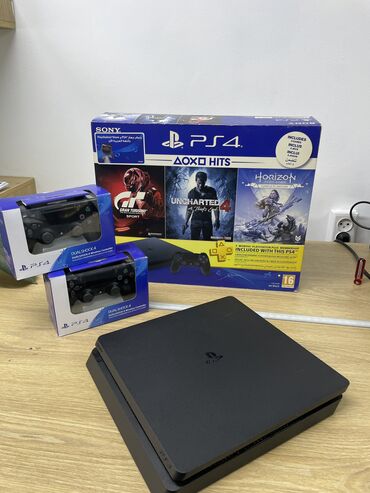 плестейшин 4: Playstation 4 slim 1tb ssd +2 джойстик Состояние отоичное Гарантия