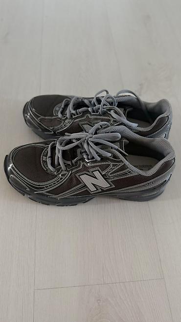 баленсиага траки: Кроссовки New Balance 740, цвет коричневый 
Размер 38,5
- — 4