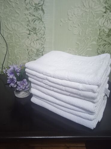 Текстиль: Продаю б/у полотенца в хорошем состоянии. для гостиниц. количество 50