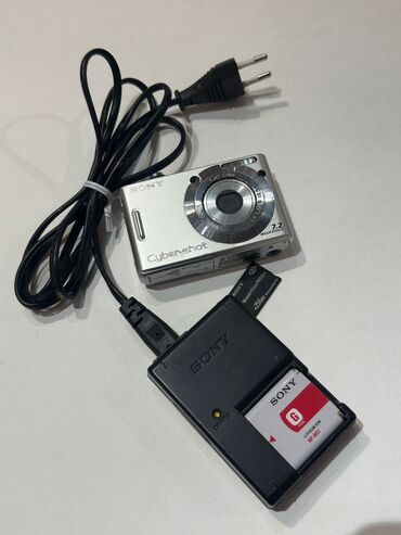 usaq ucun fotoaparatlar: Sony cyber shot dsc-w35 7.5 mp fotoaparat tam ishlek veziyyetdedir