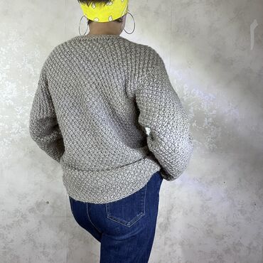 вязанная наволочка квадратами спицами: Женский свитер M (EU 38), L (EU 40), 2XL (EU 44), цвет - Бежевый