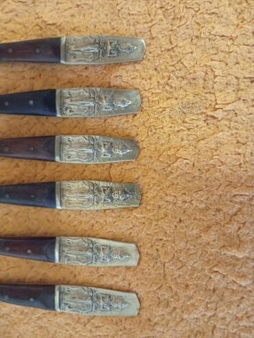 Süfrə ləvazimat dəstləri: Məhsul: Dekorativ naxışlı tutacaqlı süfrə ləvazimatı dəsti Tərkibi və — 16