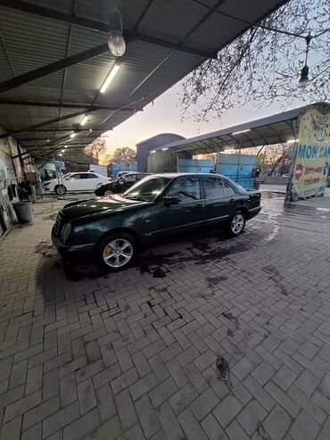 кыргызстандын кайсы областында суу транспорту бар: Mercedes-Benz E-Class: 1998 г., 2.8 л, Механика, Бензин, Седан