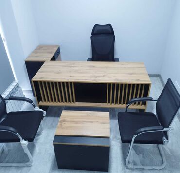 plazada ofis icare: Yeni, Müdir üçün, Dördbucaq masa