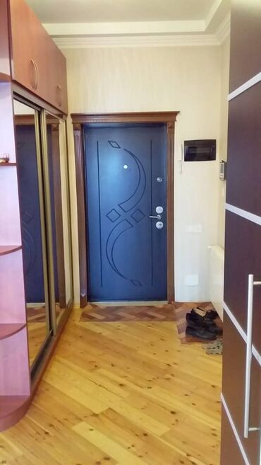 Yeni tikili: 3 otaqlı, Yeni tikili, m. Avtovağzal, 128 kv. m — 3