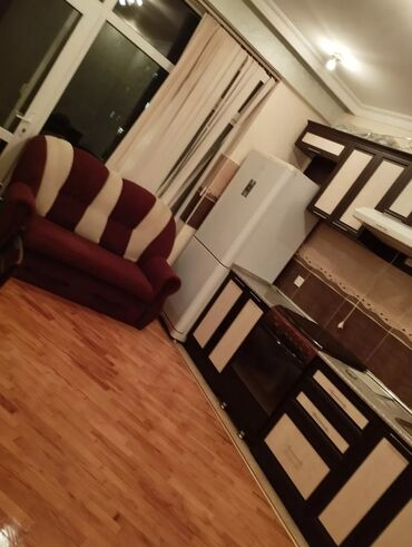 Otel, kafe, restoranlar: Salam.Ev,ofis,obyekt,bağ evlərinin təmizlik işine gedirem qiymet