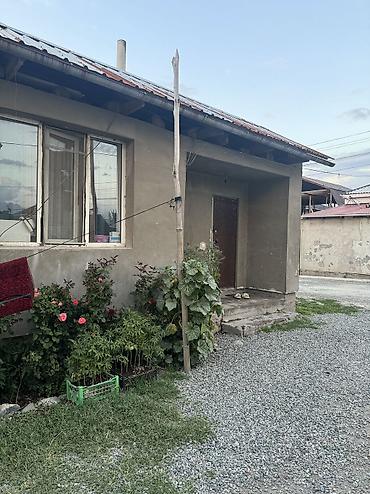 Продажа коттеджей и домов: Собственник!!! Продаю дом в ж/м Ак-Ордо2 по улице Сары-Жаз, Вверх от — 6