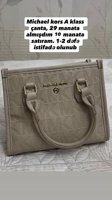 a herifi: Məhsul: Michael Kors A klass çanta - Rəng: bej - Material: teksturalı — 1