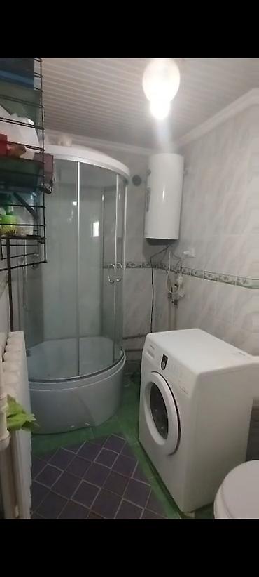 Продажа коттеджей и домов: Срочно продается двухэтажный дом со всеми удобствами, на первом этаже — 12