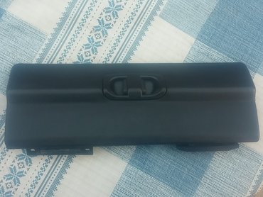 Auto delovi: Vrata kasete table Lada 1.7 Niva. Polovno, očuvano kao novo. Skinuto — 1