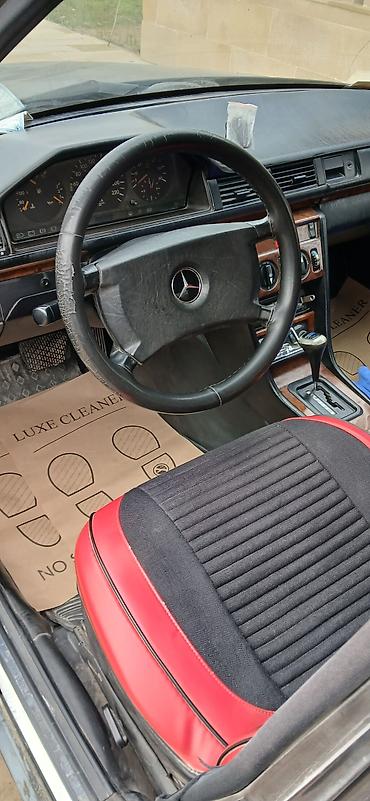 e 39: Mercedes-Benz E 250: 2.5 l | 1993 il Sedan — 2