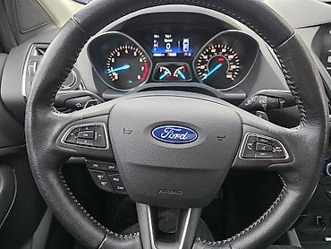 ford transit oluxana: Ford Escape: 1.5 l | 2017 il 56000 km Ofrouder/SUV — 8