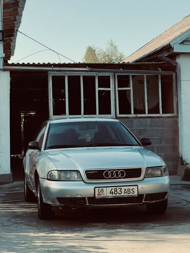 Audi: Audi A4: 1995 г., 1.8 л, Механика, Бензин, Седан