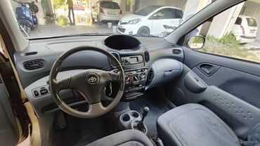 Toyota: Toyota Verso: 1.3 l. | 2002 έ. Πολυμορφικό — 3