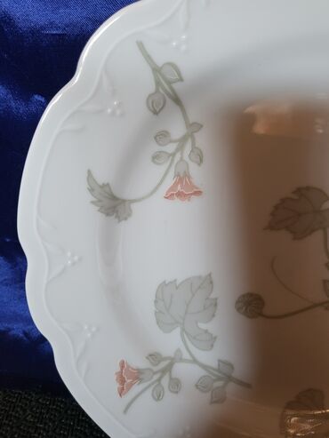 Staro posuđe i escajg: Set Kahla porcelan 7g.Nemacka. Trodelni set,bez ostecenja,sve na — 12