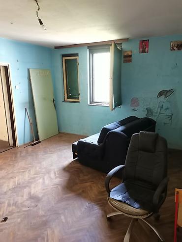 Prodaja stanova: Stan na Petlovom Brdu 55 kvadrata uknjizen moze na kredit, vlasnik,uz — 14