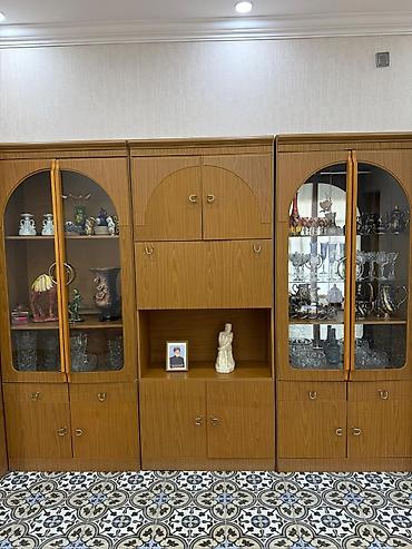 Divan və kreslo dəstləri: İkinci el ev əşyaları satilir. Her biri saz vəziyyetdedir. Qiymet çox — 16