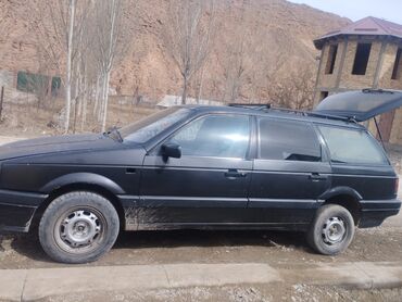 Volkswagen: Volkswagen Passat: 1990 г., 1.8 л, Механика, Бензин, Универсал