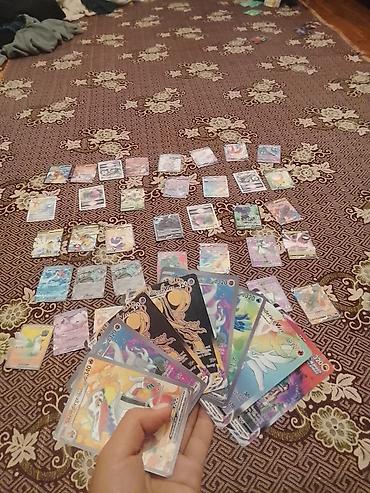 Коллекция карточек Pokémon TCG. - Разнообразный набор игровых и