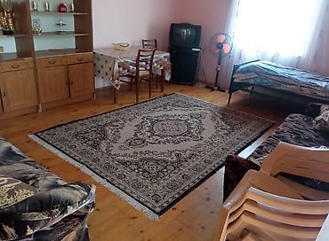 ağdaş emlak: Pirşağı qəs., 6 kv. m, 2 otaqlı, Hovuzsuz, Artezian quyusu, İnternet, Kommunal xətlər qoşulmayıb — 9