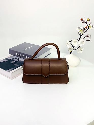 Клатчи: Белая женская сумка-клатч с геометрической стёжкой и декоративной — 22