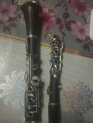 b klarnet: Salam Klarnet A klarnetdi 2-3 yerden cati var ama tikilib yəni mane