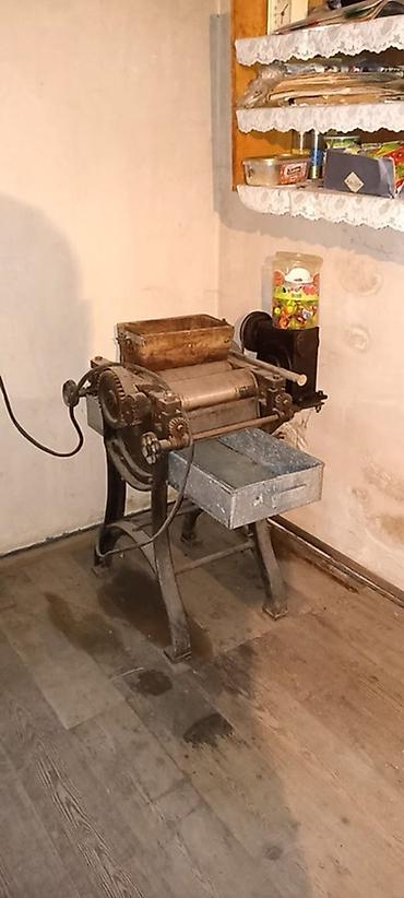 Çörəkbişirənlər: Məhsulların təsviri: 1) Taxta kofe/jurnal masası - Material: massiv — 22