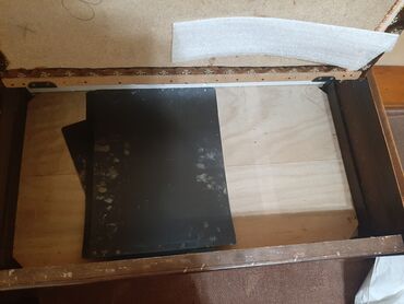Ugaone garniture: Ugaona garnitura (klupa) za kuhinju ili trpezariju, sa dva jastučeta — 3