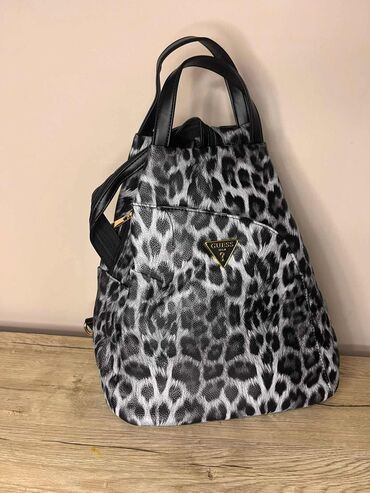 Torbe: 2900 torbe i rancevi, vece torbe 3200 novcanici 1750 — 2