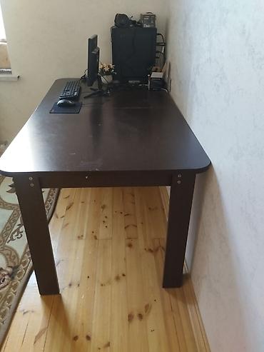 ofıs masası: Geniş iş masası – tünd qəhvəyi - Material: laminat/LDSP taxta səth — 2