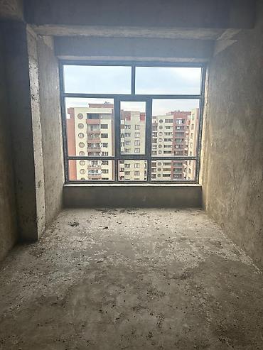 17 ci mikrorayon: 3 otaqlı, Yeni tikili, 143 kv. m — 7