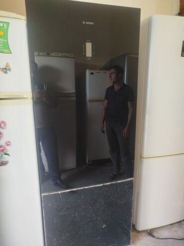 Soyuducular: İşlənmiş 2 qapılı Bosch Soyuducu Satılır, rəng - Qara lalafo.az -da Soyuducular: İşlənmiş 2 qapılı Bosch Soyuducu Satılır, rəng - Qara
