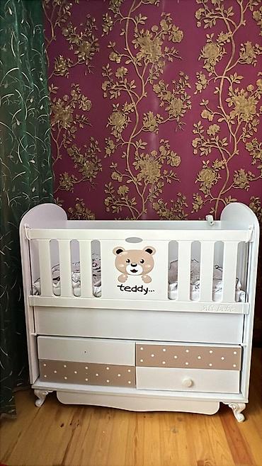 madeyra matras: Uşaq beşiyi – “Teddy” dizaynı - Rəng: ağ, bej nöqtəli dekor panellər — 2