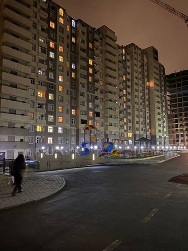 Uzunmüddətli kirayə mənzillər: Yeni Günəşli D massivində yerləşən, Yeni tikili Xəzər İnşaat 2 də, 2 — 11