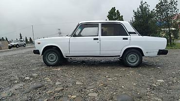 дэу ланос запчасти: LADA 2107, ağ rəng, sedan kuzov. Texniki xüsusiyyətlər və təchizat: - — 7
