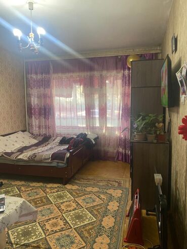 Продажа квартир: 3 комнаты, 49 м², 1 этаж, Старый ремонт