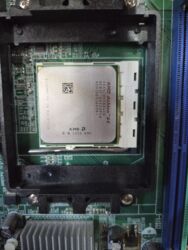 Masaüstü kompüterlər və iş stansiyaları: 40 manata keys. Monitorla birgə 80. Klaviatura və maus verilir — 10