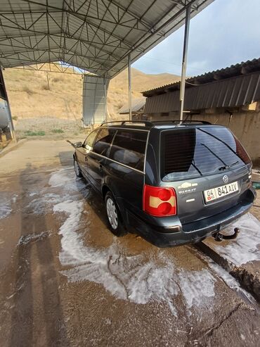 машина без двигателя: Volkswagen Passat: 2003 г., 1.8 л, Механика, Бензин