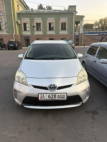 prius 2011: Toyota Prius: 2012 г., 1.5 л, Вариатор, Гибрид, Хэтчбэк — 2