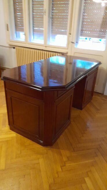 klub stolovi polovni: Desks, Wood, New