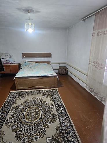 продаю дом село дмитриевка: 3 комнаты, 76 м², 9 соток, Сокулук, Собственник — 10