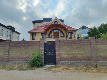 снят дом на длительный срок: 270 м², 5 комнат