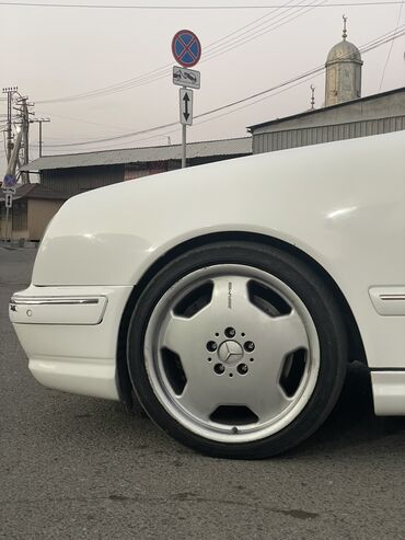 диски шины спринтер: Диски R 18 AMG, Комплект, отверстий - 5, Б/у