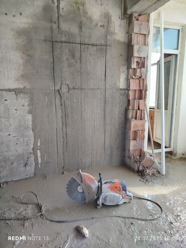 Beton işləri: Beton kəsmə beton deşmə xidməti Karot - HILTI DD 200 / 350 ilə 25 ° — 25