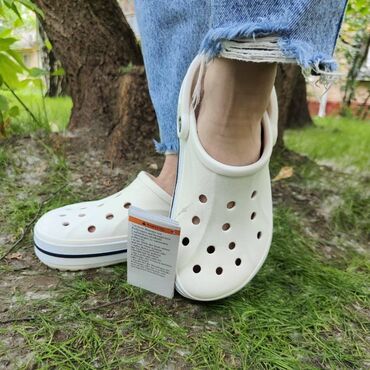 Сандалдар жана шлепкалар: Crocs оригинал ❗
качество бомба🤯
размер с 39