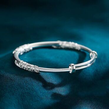 crna haljina i srebrne cipele: Adjustable bracelet, Material: Silver