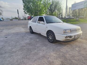 ������������ ��������������: Volkswagen Vento: 1992 г., 1.8 л, Механика, Газ, Седан