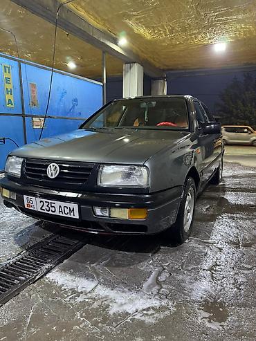 Volkswagen: Volkswagen Vento: 1992 г., 1.8 л, Механика, Бензин, Седан — 3