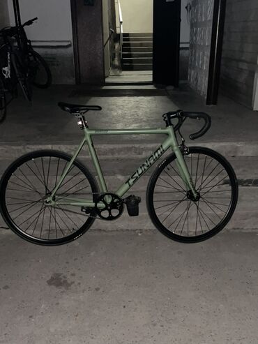 бмх трюковой: Шоссейный велосипед, Tsunami, Рама L (172 - 185 см), Б/у